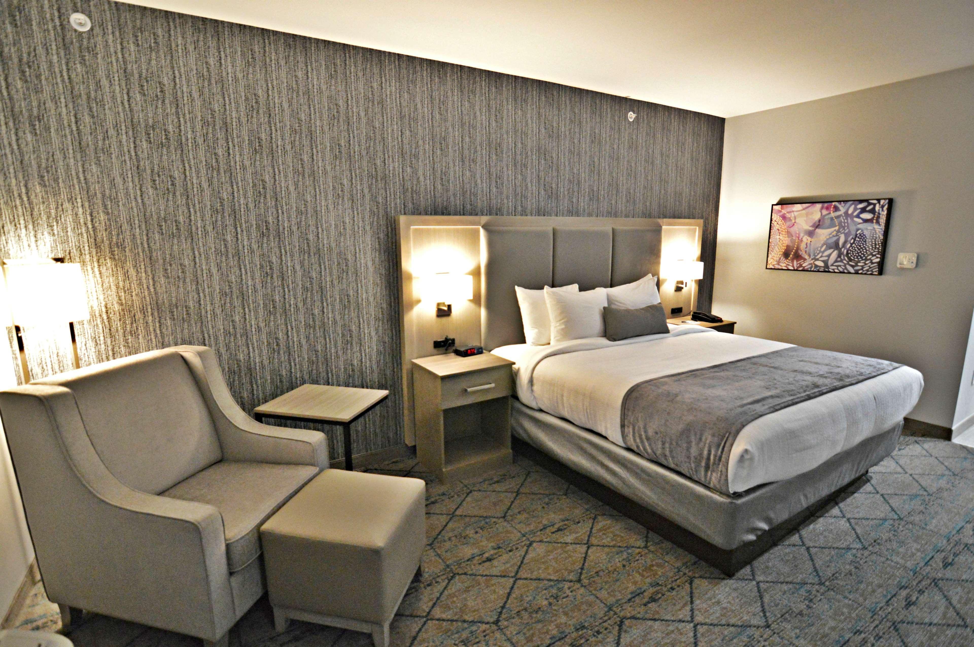 Best Western Plus Executive Residency Oklahoma City I-35 Exterior photo