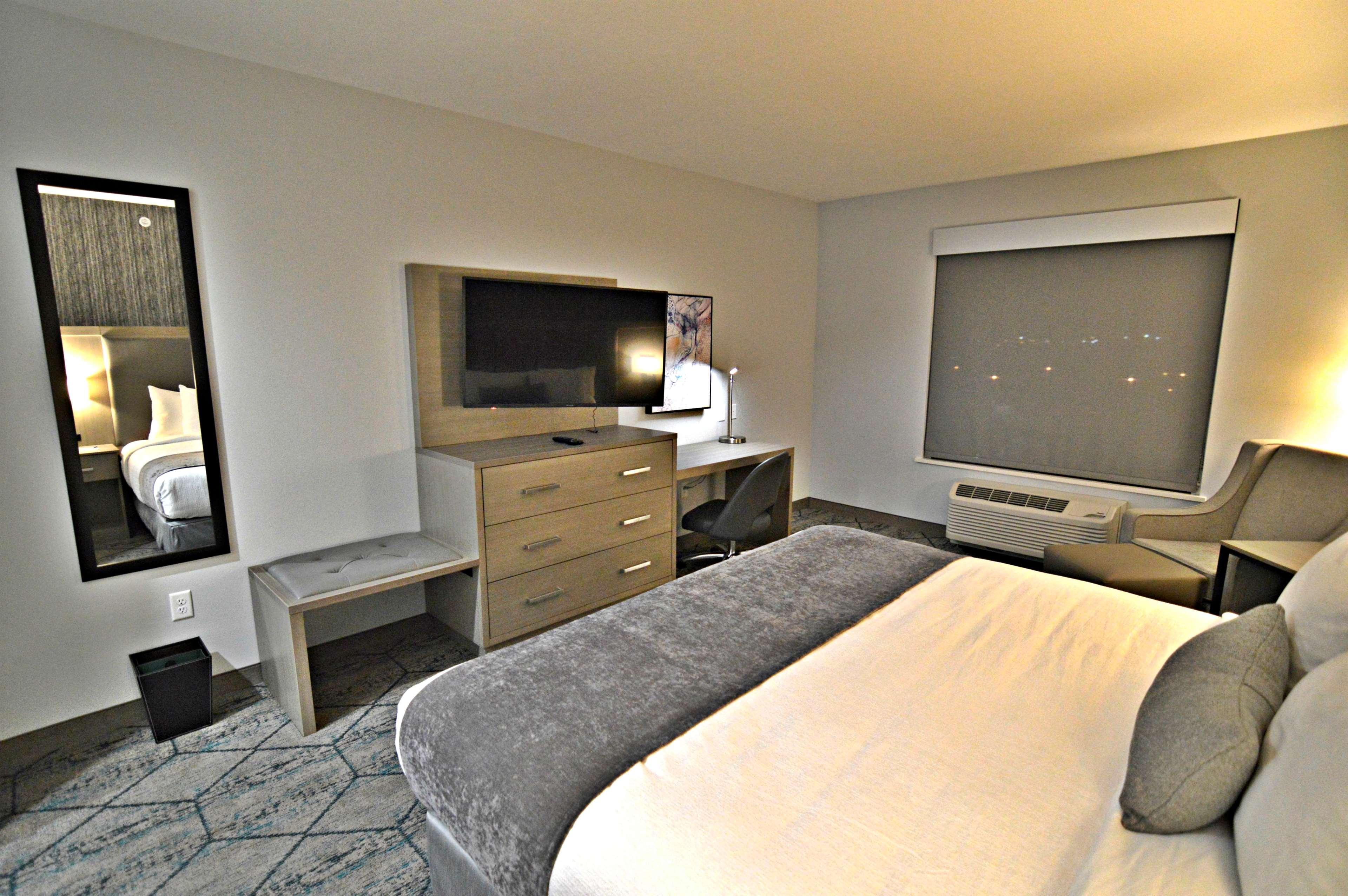 Best Western Plus Executive Residency Oklahoma City I-35 Exterior photo
