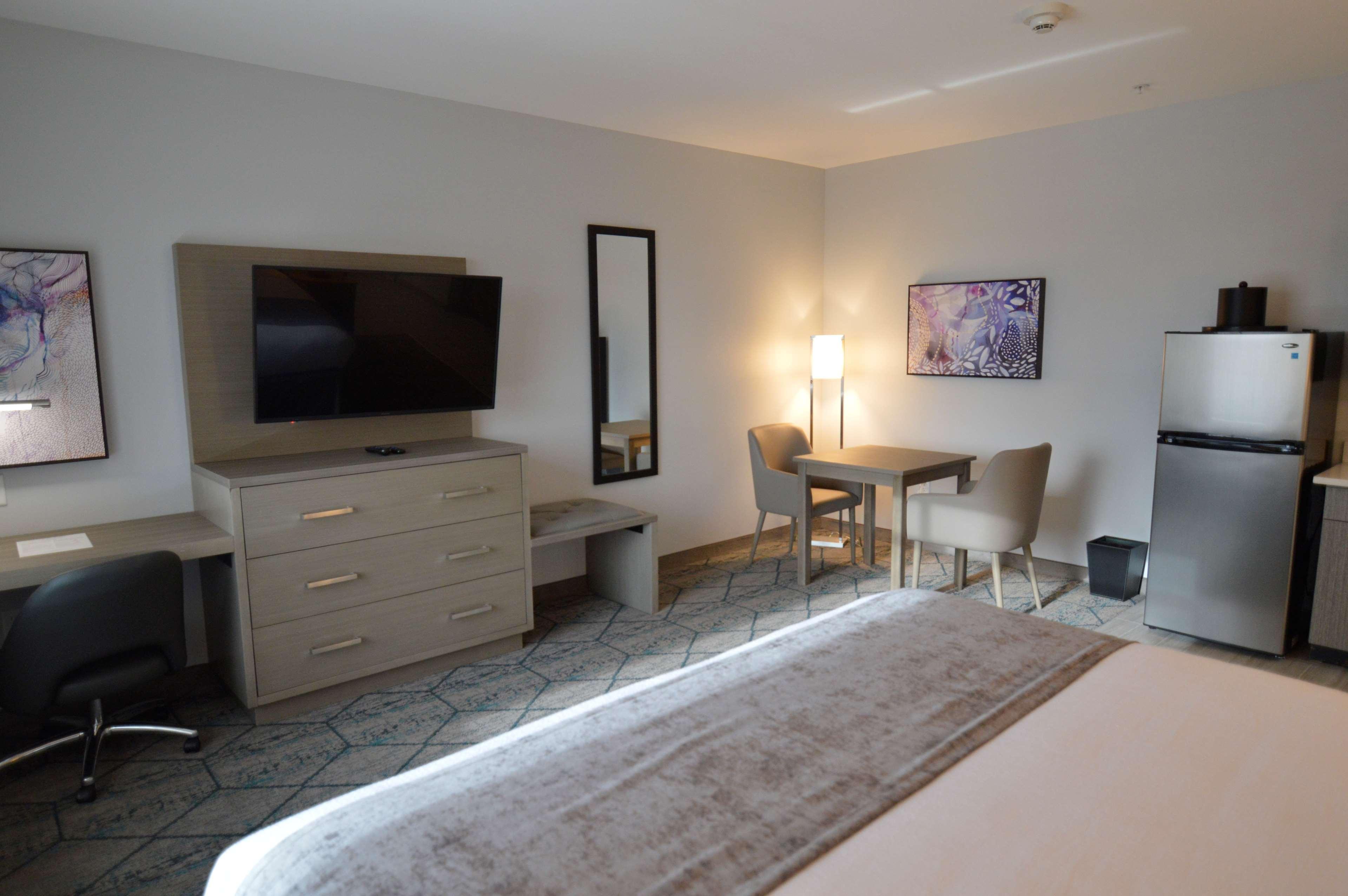 Best Western Plus Executive Residency Oklahoma City I-35 Exterior photo
