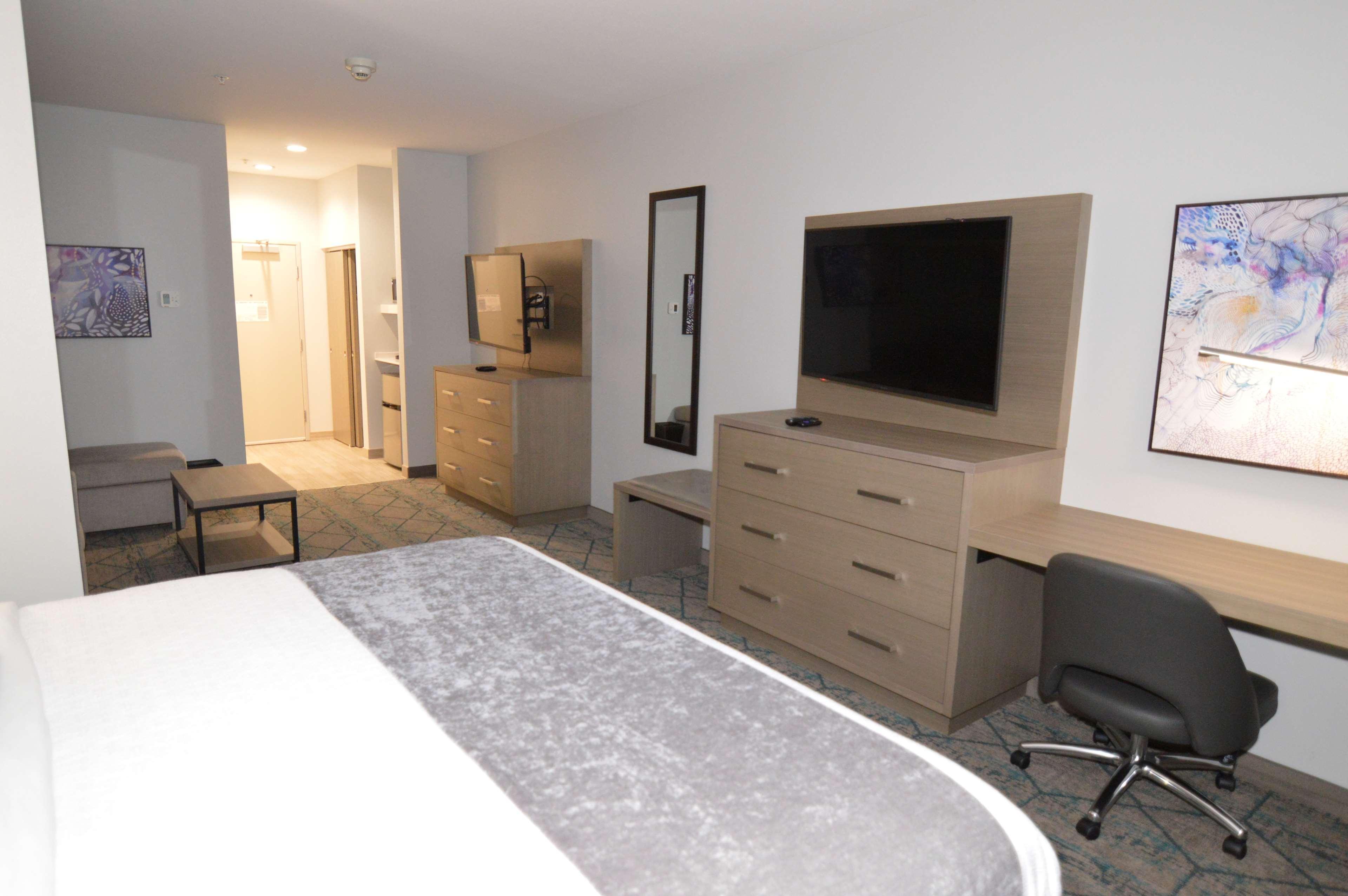 Best Western Plus Executive Residency Oklahoma City I-35 Exterior photo