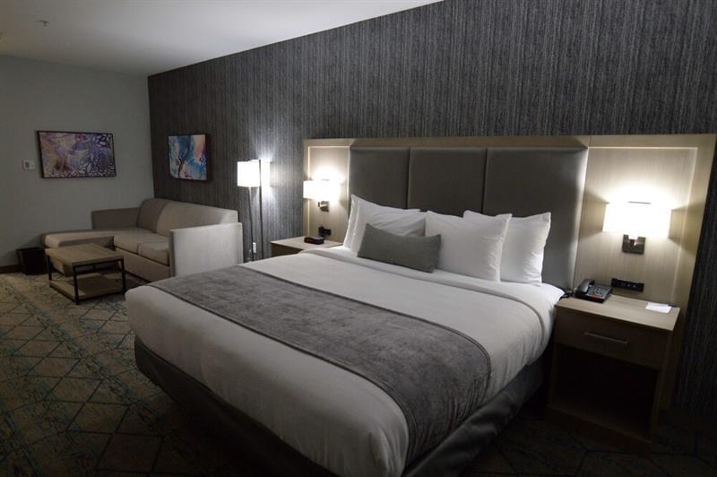Best Western Plus Executive Residency Oklahoma City I-35 Exterior photo